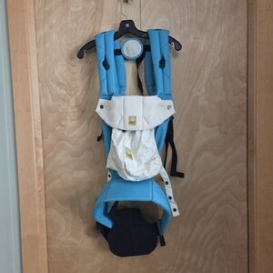 Lillebaby Blue Embossed